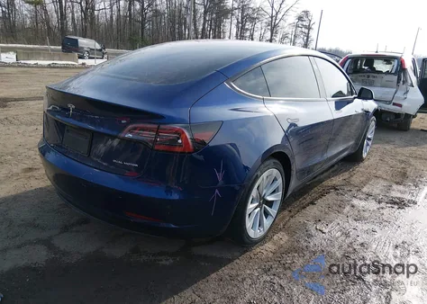 2022 Tesla Model 3 Long Range Dual Motor All-Wheel Drive z USA, uszkodzony, nr VIN 5YJ3E1EB0NF325402